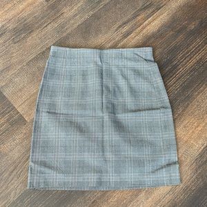 Black and white pencil skirt